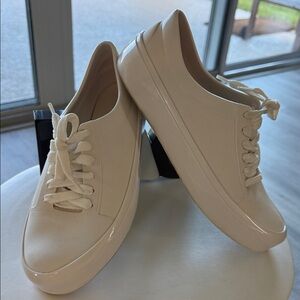 Melissa Street Ad White Lace-Up Sneakers